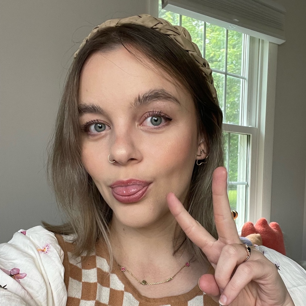 Meet your Posher, Sarah beth